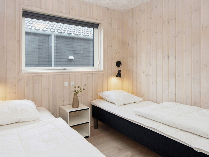 Bedroom 3, 5 Star Holiday Home in Romo, Tønder