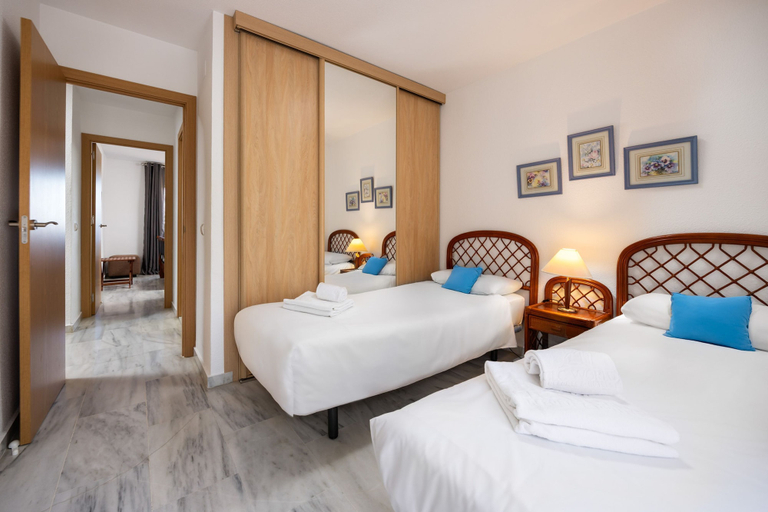 Room 3, AS SM 174 in Mijas Costa, Málaga