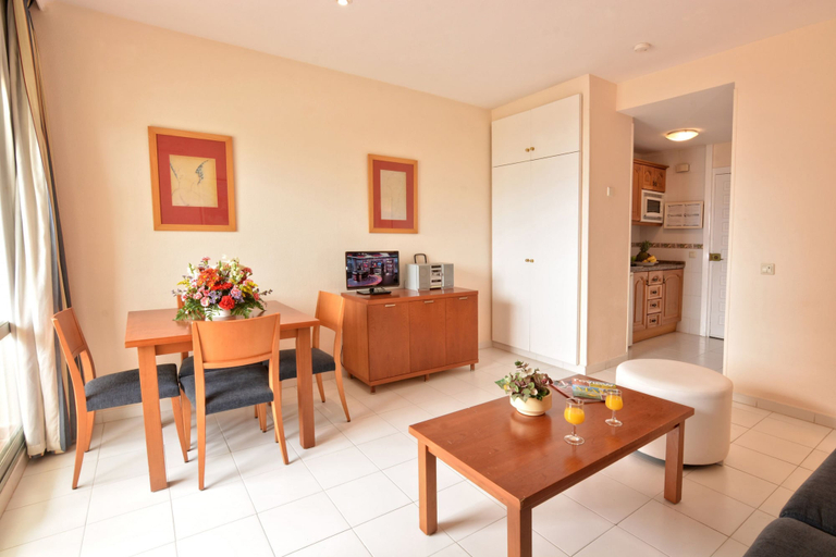 Room 4, Rental BB 436-3 in Benalm Dena, Málaga