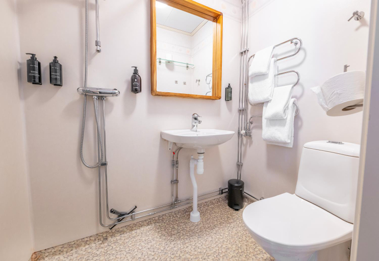 Bathroom 4, Abisko Mountain Lodge, Kiruna