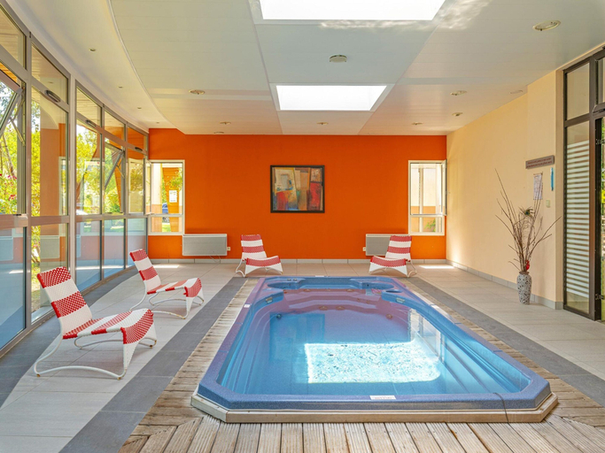Pool 5, Cottage by the River in Nouvelle-aquitaine, Lot-et-Garonne