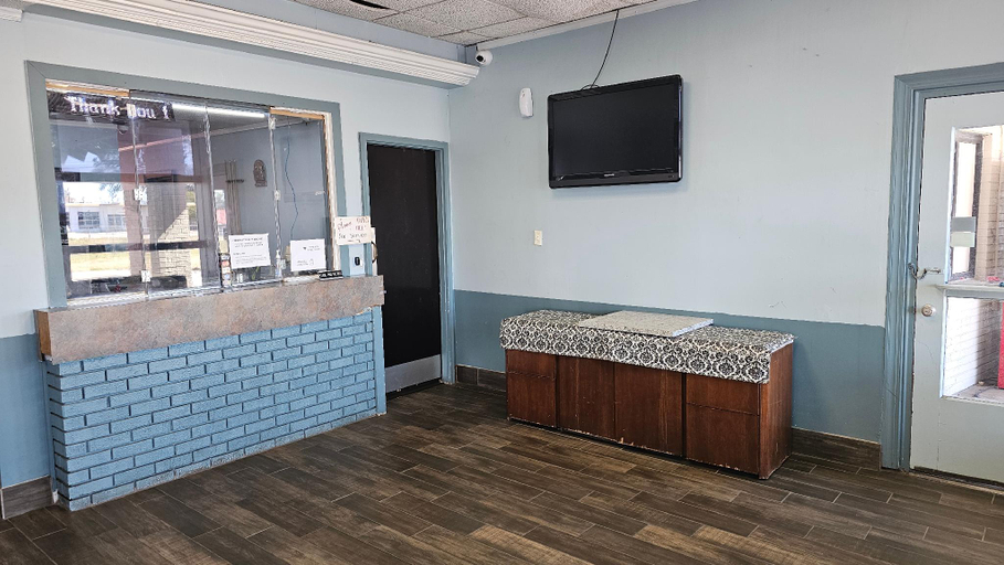 Public Area, Washington Motel, Beaufort