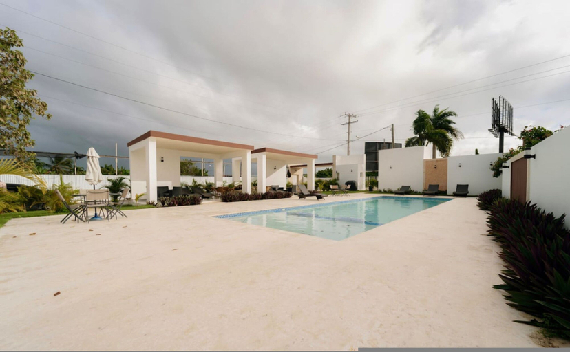 Room 4, Family Villa w Pool BBQ 5 Min From Macao Beach, Salvaleon de Higuey