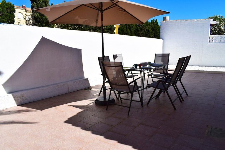 Room 5, 05 Ch3200 in Denia With 3 Bedrooms and 2 Bathrooms, Alicante