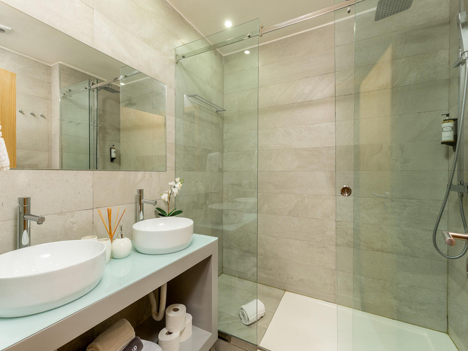 Bathroom 3, Apartment in Vila Nova de Gaia, Vila Nova de Gaia
