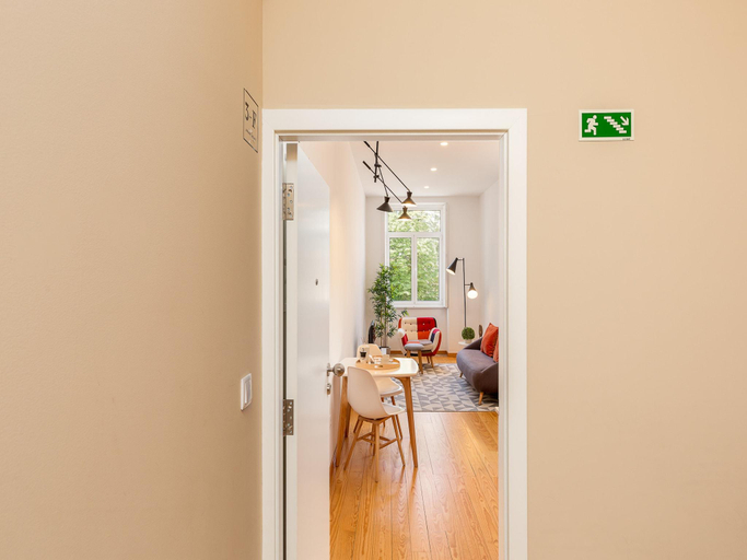 5, Charming 1-Bedroom Apartment in Gaia, Porto
