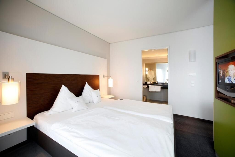Bedroom 3, SportHotel Kaiserau, Unna