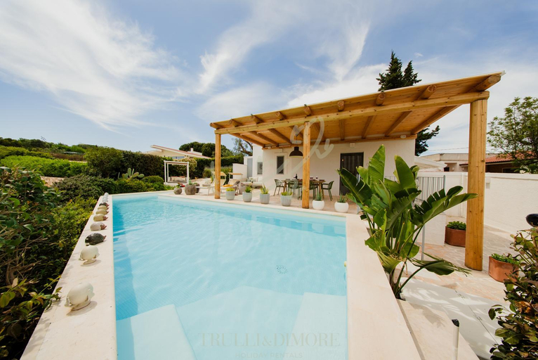 Facilities 2, TD Casa Fusella with Panoramic Pool and sea view, Bari