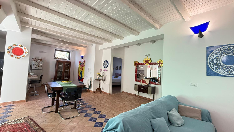 Others 5, Casa Delle Sirene nto Principe, Messina