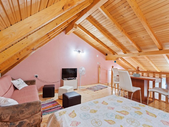 Others 5, Joyful Apartment in Polača with Swimming Pool, Polača