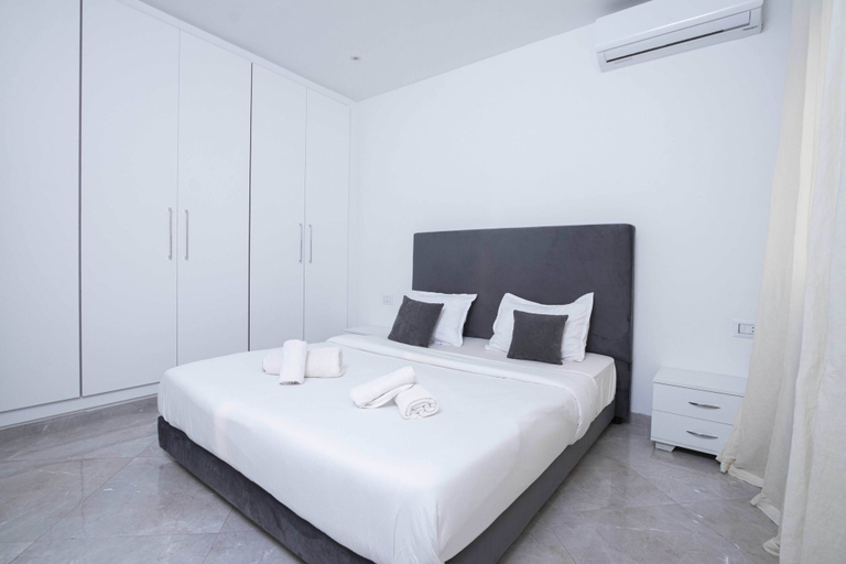 Room 5, sandra 11, La Marsa
