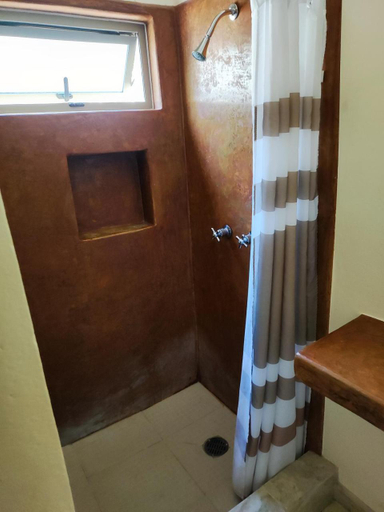 Bathroom 3, Hotel Lorimar, La Paz