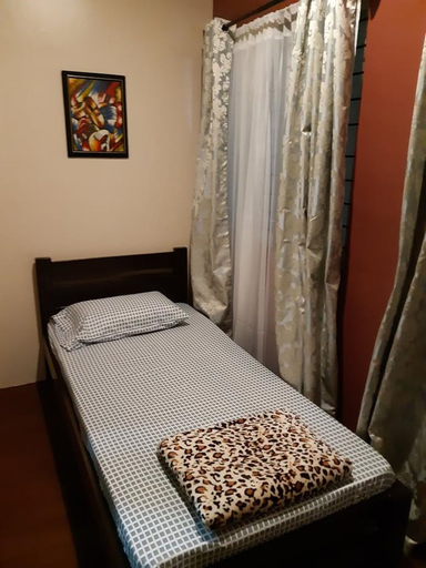 Bedroom 2, Restful 3BR Hillside Duplex, Baguio City