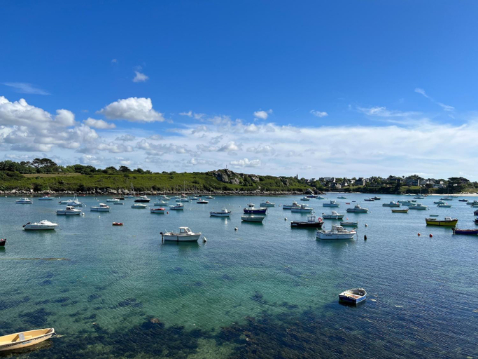 Others 3, Holiday Home in Brittany with Sea View, Finistère