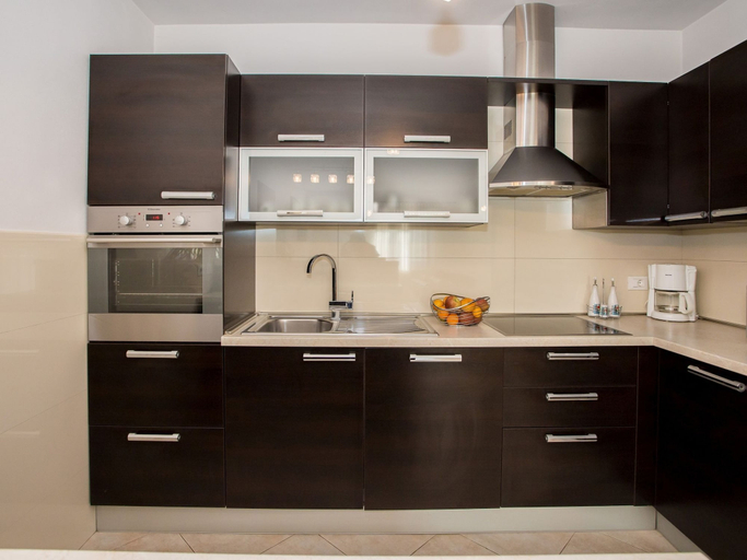 Others 3, Lavish Holiday Home in Tinjan With Private Swimming Pool, Tinjan