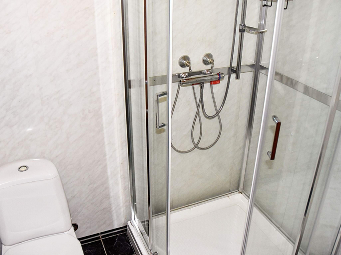 Bathroom 4, 4 star holiday home in Selje, Selje