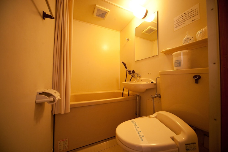 Bathroom 5, Hinano Sato Sanyokan, Hita