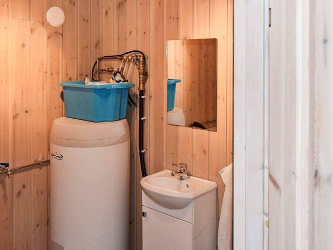 Bathroom 3, 9 person holiday home in Bjelland, Marnardal
