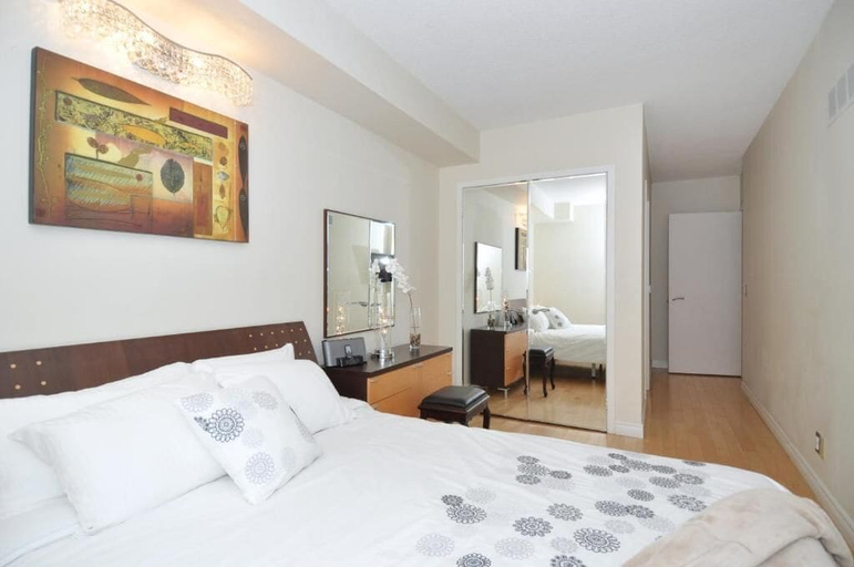 Bedroom 2, The Yonge, Toronto