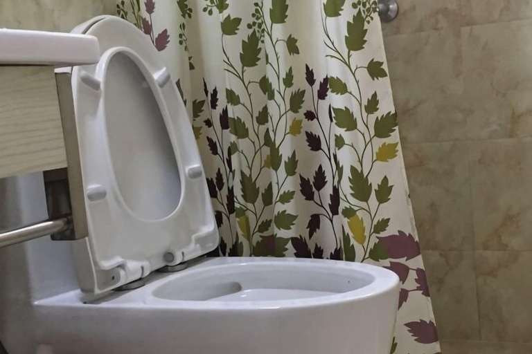 Bathroom 3, Qiaopan Guesthouse, Wenzhou
