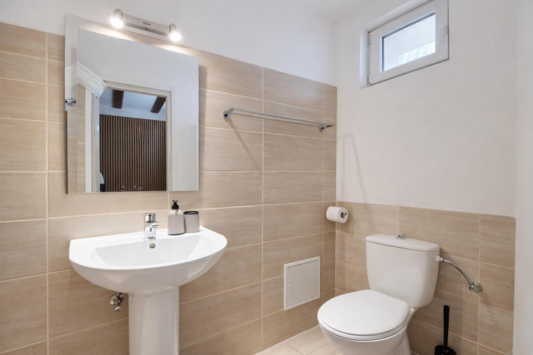 Others 3, Confort INN, Otopeni