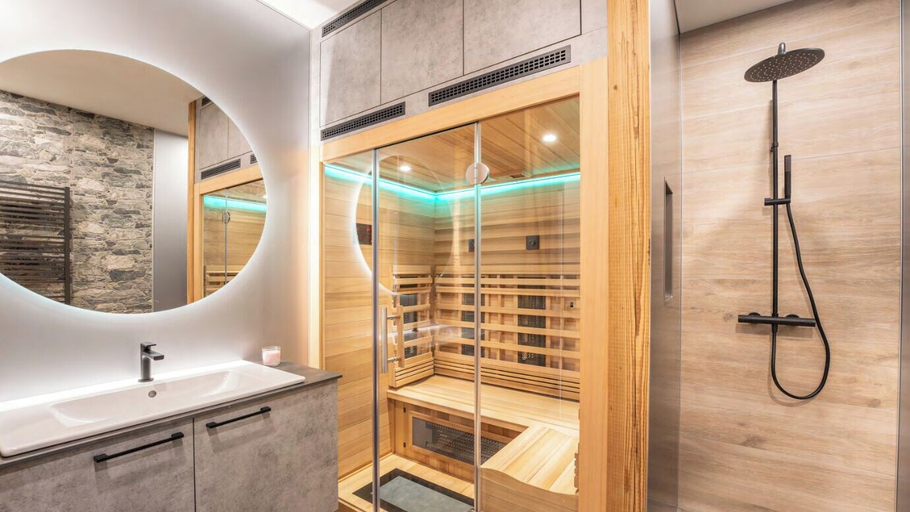 Bathroom 4, Lorenzer Penthouse, Murau