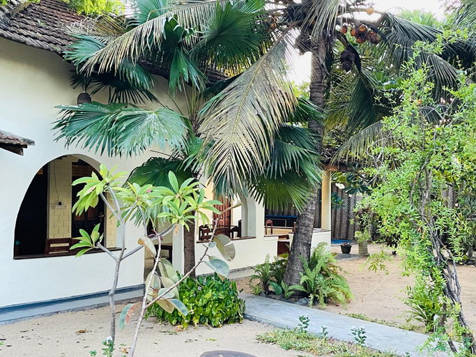 Others 2, Little lagoon hostel in Arugambay , Pothuvil