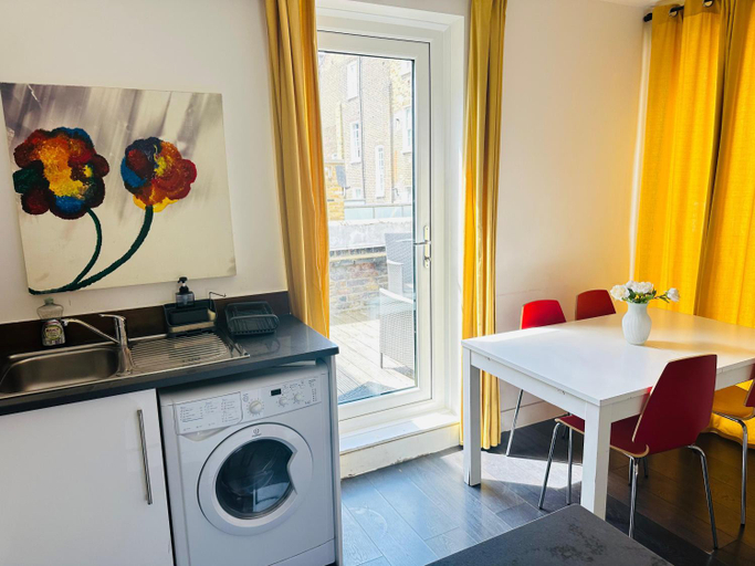 Others 4, London Regency Apartment King's Cross, London