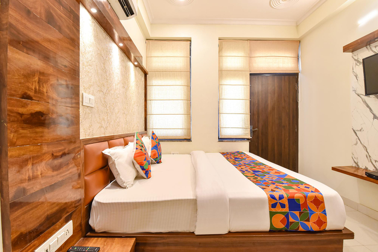 Bedroom 3, FabHotel Tejasvi - Near Birla Mandir, Jaipur