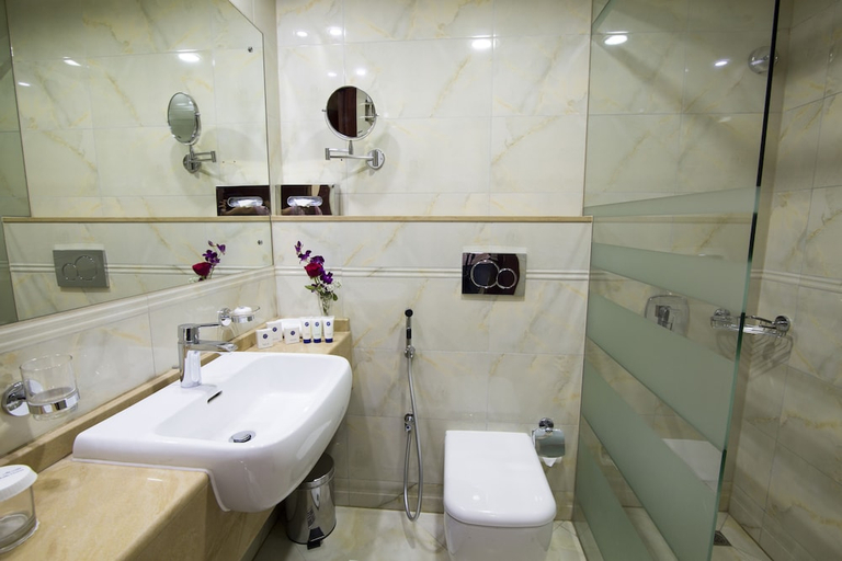 Bathroom 3, Grand Makkah Hotel, Makkah