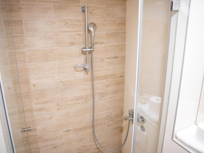 Bathroom 3, Garni Hotel Mlinarev san, Arilje