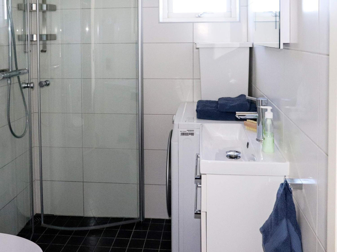 Bathroom 3, person holiday home in VARBERG-By Traum, Varberg