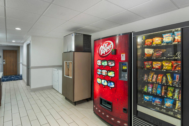 Food & Drinks 4, Comfort Inn & Suites Mundelein-Vernon Hills, Lake
