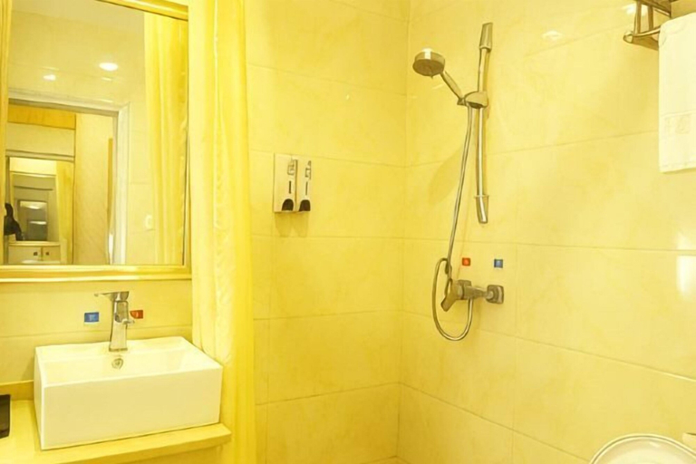 Bathroom, Kaiyue Hotel (Wuhan Vanke Emerald Binjiang), Wuhan