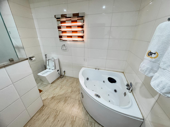 Bathroom 3, OTK'S APARTMENT, AbujaMun
