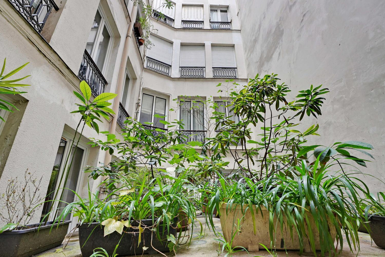 Others 5, Magnificent apartment in Les Halles, Paris