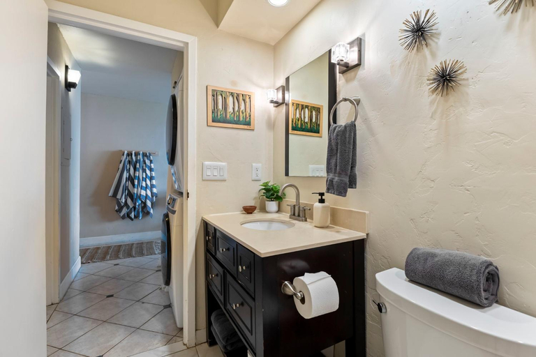 Bathroom 4, D-102 Kihei Ali'i Kai, Maui