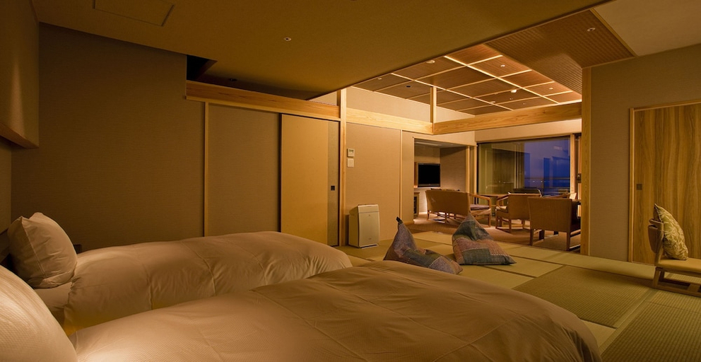 Bedroom 3, Hotel New Awaji, Sumoto