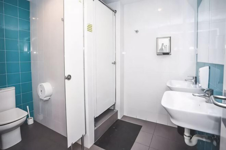 Bathroom 4, Onefam Ramblas, Barcelona
