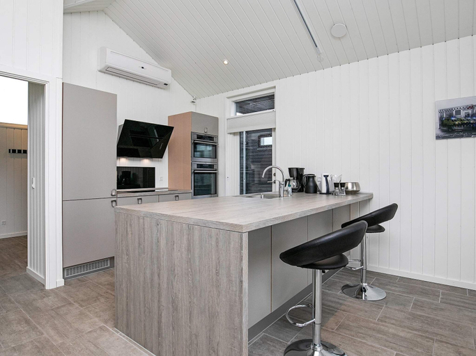 Others 5, Simplistic Holiday Home in Syddanmark With Terrace, Faaborg-Midtfyn