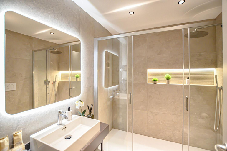 Bathroom 3, CP Hotels-Central, Milano