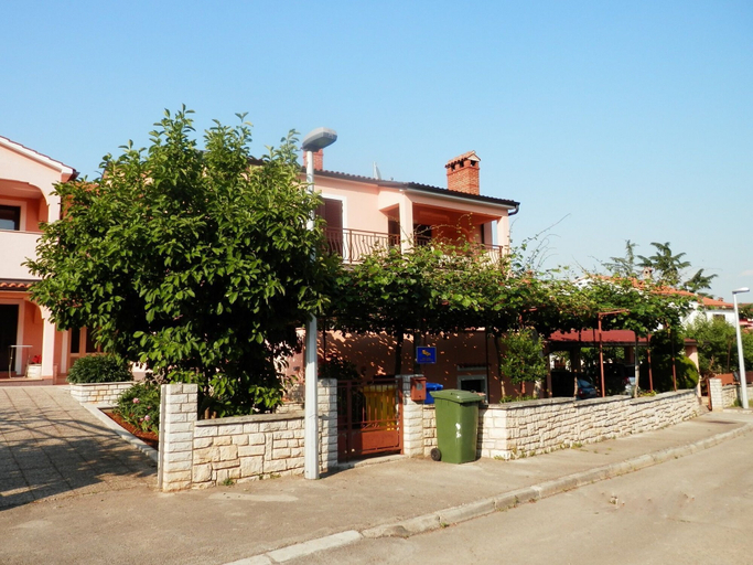 Others 2, Apartment With Balcony Near the Beach in Rovinj, Rovinj