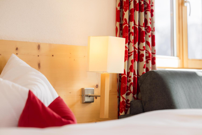 Bedroom 2, Hotel Garni Frommes, Landeck