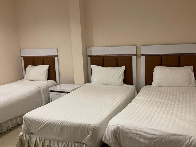 Bedroom 3, hotel lucky palace, Wattana