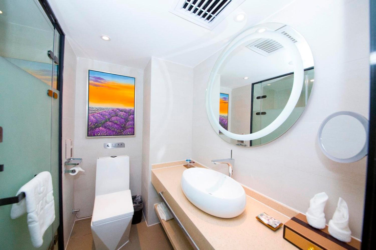 Bathroom 4, Lavande Hotels Changde Pedestrian Street, Changde