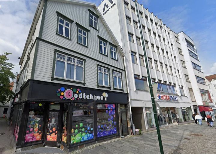 Primary image