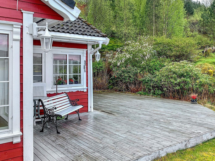 Others 3, 6 Person Holiday Home in Løfallstrand, Kvinnherad