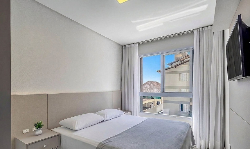 Room 2, Modern 3BR apt Near the Beach Ema0201, Itapema