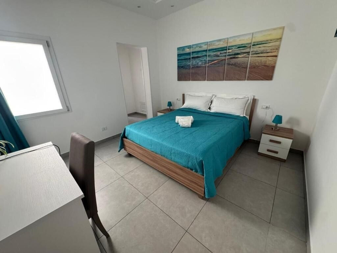 Room 5, LUX MARIS, Trapani