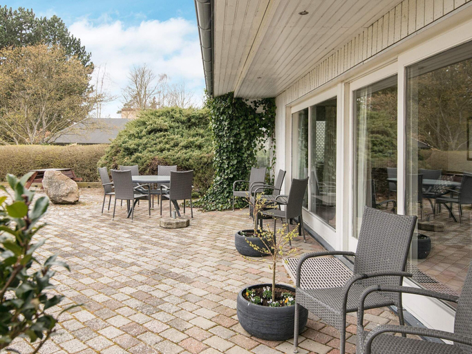 Others 2, Plush Holiday Home in Ebeltoft With Swimming Pool, Syddjurs